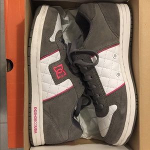 DC skateboarding shoes